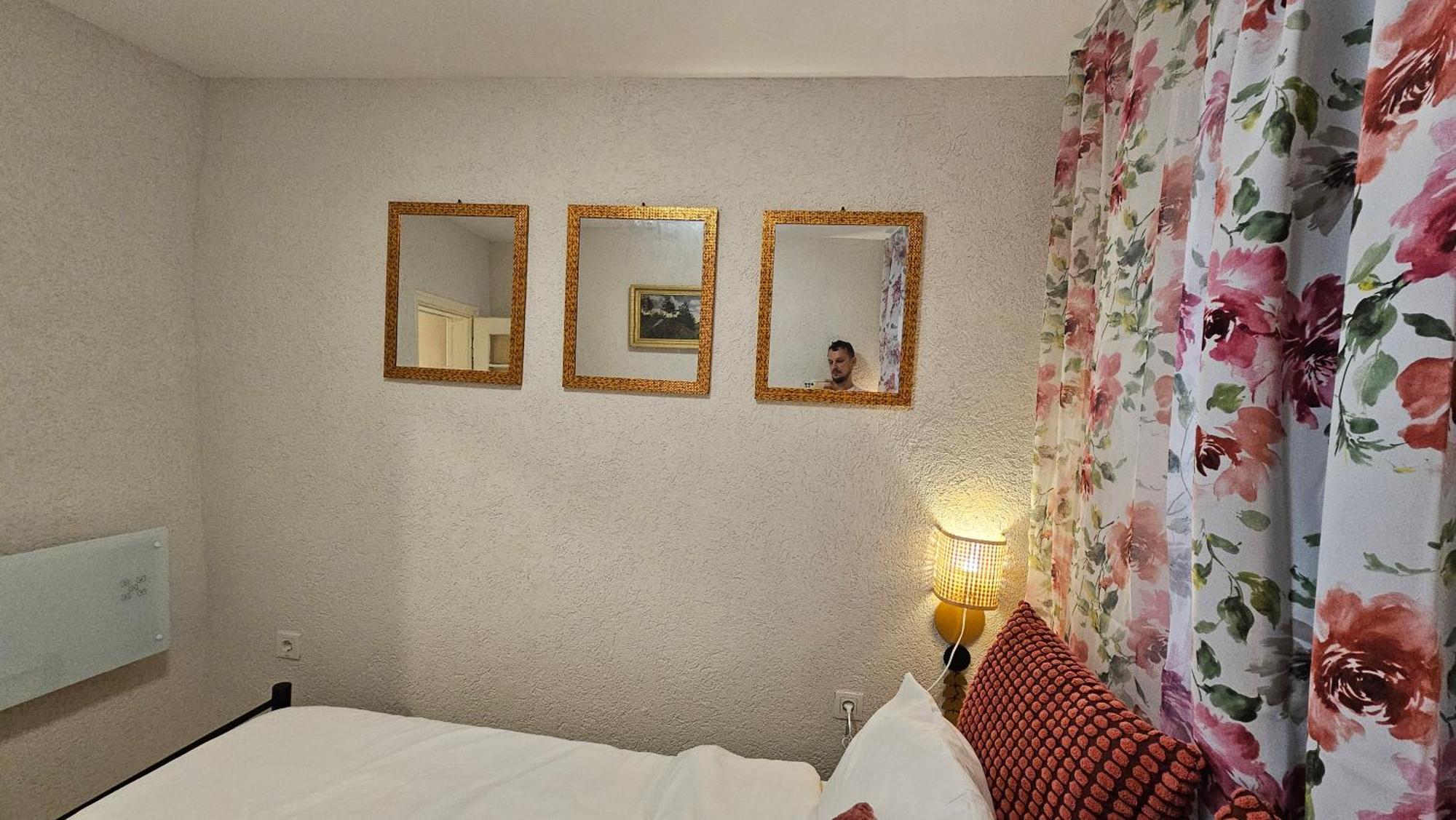 Biscuit Cosy Mini House In Old Town Daire *